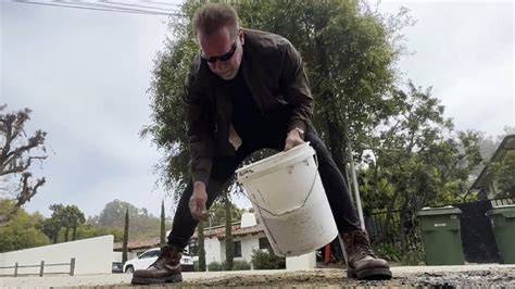 Fed up by LA pothole, Arnold Schwarzenegger fills it himself